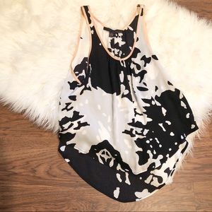 Maison Du Soir Silk Hi-all Graphic Sleeveless Top